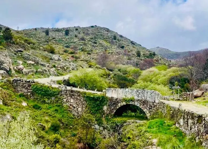 Manomar Ii, Tu Refugio En Gata